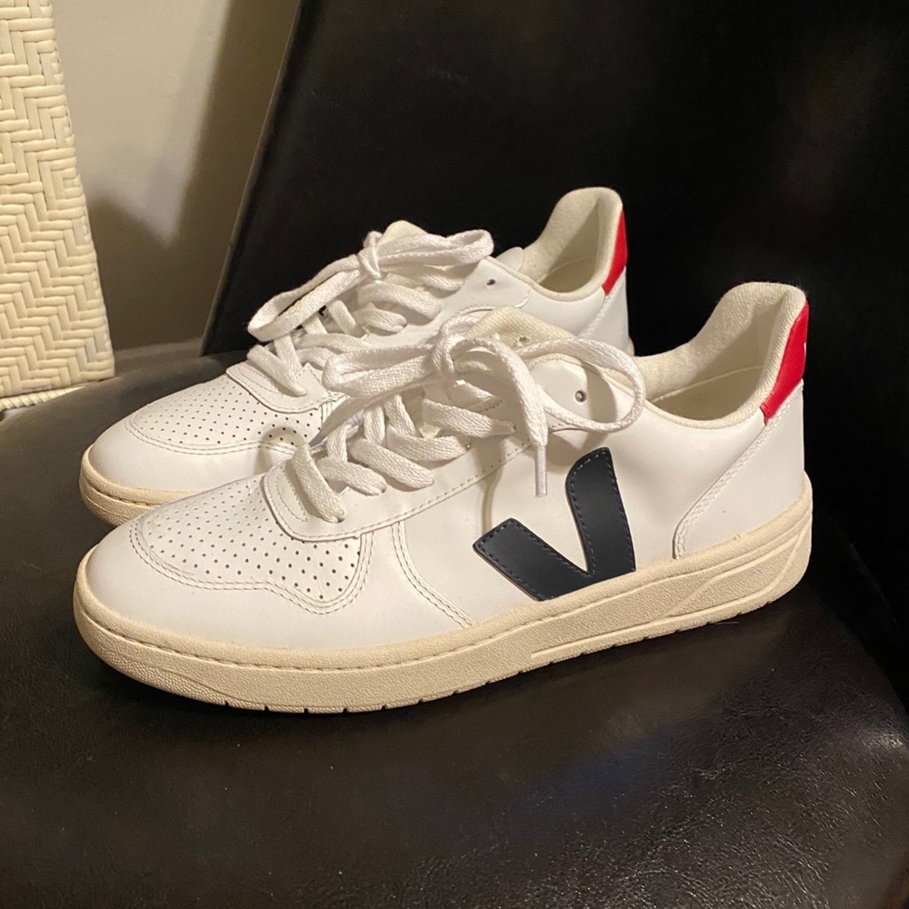 Veja V-10 Sneakers